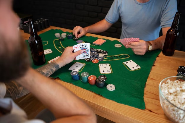 Bandar Ceme table layout on servertogel showing dealer position and player seats